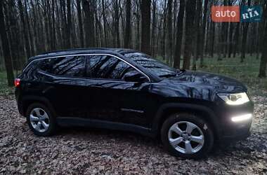 Внедорожник / Кроссовер Jeep Compass 2017 в 