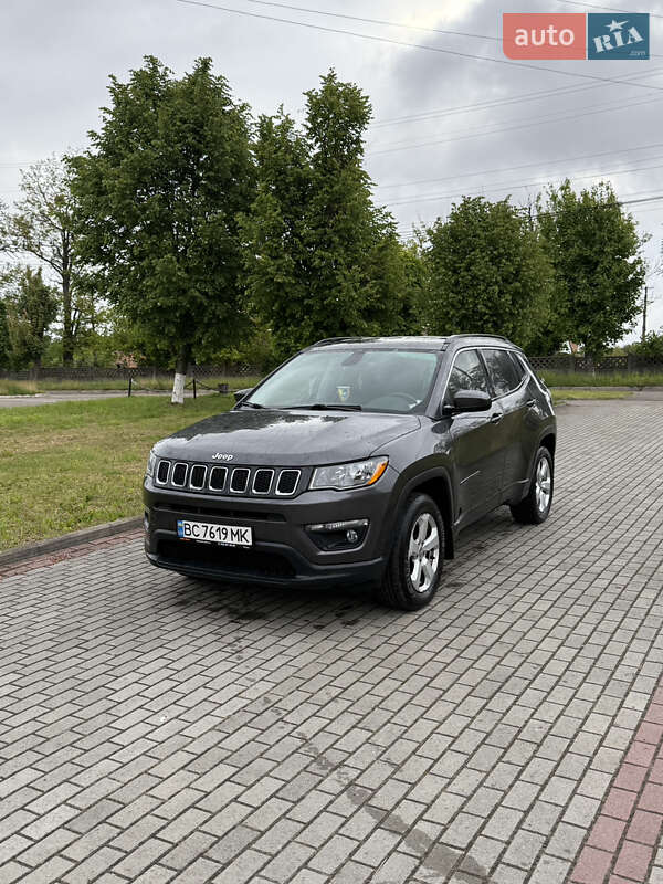 Внедорожник / Кроссовер Jeep Compass 2018 в 