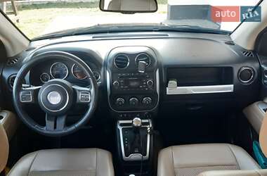 Позашляховик / Кросовер Jeep Compass 2014 в 