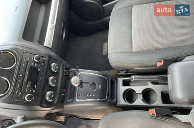 Внедорожник / Кроссовер Jeep Compass 2013 в 