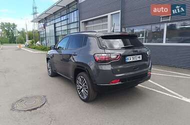 Внедорожник / Кроссовер Jeep Compass 2024 в 