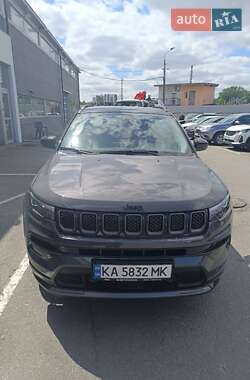 Внедорожник / Кроссовер Jeep Compass 2024 в 