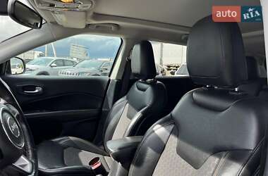 Внедорожник / Кроссовер Jeep Compass 2018 в 