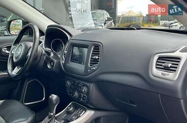 Внедорожник / Кроссовер Jeep Compass 2018 в 