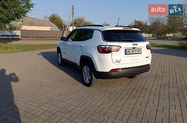 Позашляховик / Кросовер Jeep Compass 2022 в 