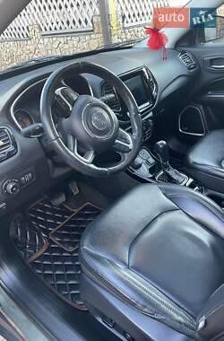 Внедорожник / Кроссовер Jeep Compass 2017 в 