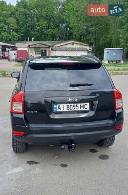 Позашляховик / Кросовер Jeep Compass 2012 в 