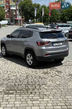 Внедорожник / Кроссовер Jeep Compass 2018 в 