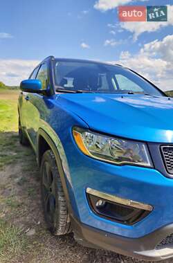 Внедорожник / Кроссовер Jeep Compass 2018 в 
