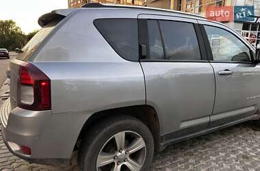 Внедорожник / Кроссовер Jeep Compass 2016 в 