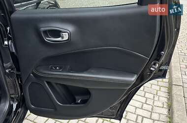 Внедорожник / Кроссовер Jeep Compass 2020 в 