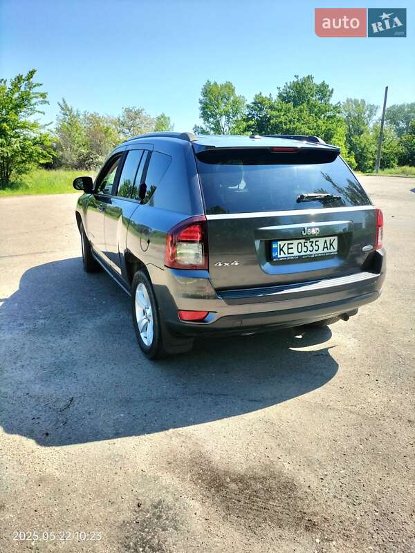 Внедорожник / Кроссовер Jeep Compass 2016 в Каменском
