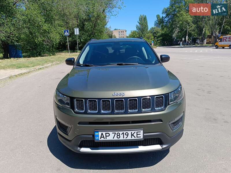 Внедорожник / Кроссовер Jeep Compass 2017 в 