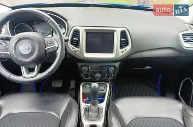 Внедорожник / Кроссовер Jeep Compass 2017 в 