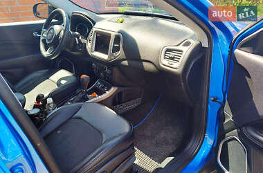Внедорожник / Кроссовер Jeep Compass 2017 в 