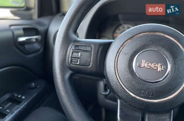 Внедорожник / Кроссовер Jeep Compass 2014 в 