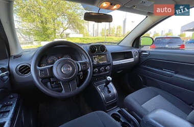 Внедорожник / Кроссовер Jeep Compass 2014 в 