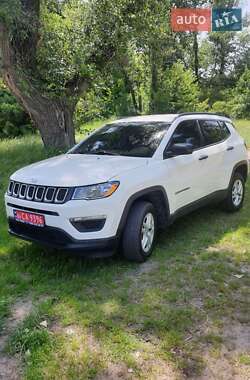 Внедорожник / Кроссовер Jeep Compass 2017 в 