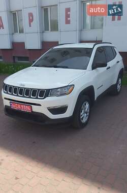 Внедорожник / Кроссовер Jeep Compass 2017 в 