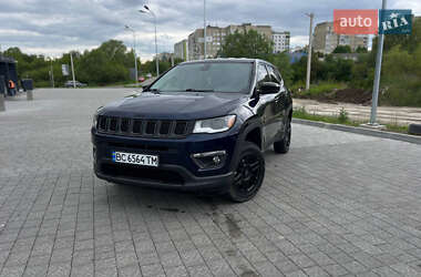 Внедорожник / Кроссовер Jeep Compass 2018 в 