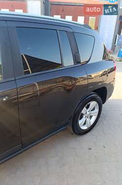 Внедорожник / Кроссовер Jeep Compass 2013 в 
