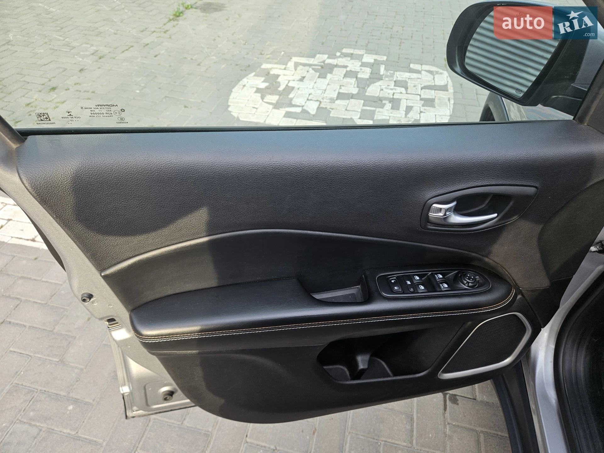 2017 Jeep Compass - мініатюра 33