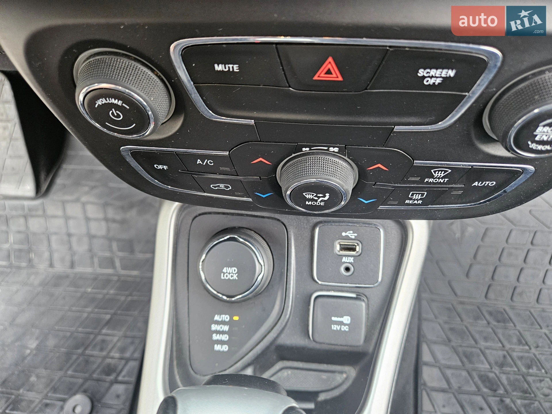 2017 Jeep Compass - мініатюра 47