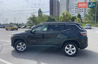 Внедорожник / Кроссовер Jeep Compass 2017 в Киеве