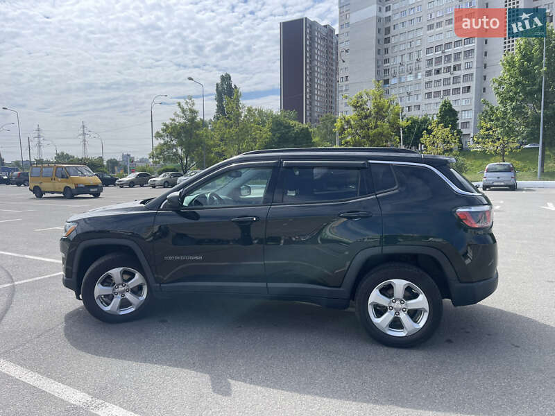 Внедорожник / Кроссовер Jeep Compass 2017 в Киеве