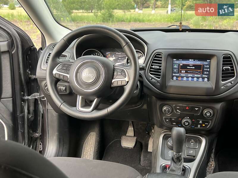 Внедорожник / Кроссовер Jeep Compass 2017 в Каменском