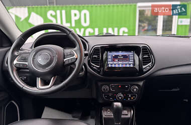 Позашляховик / Кросовер Jeep Compass 2018 в 