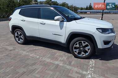 Внедорожник / Кроссовер Jeep Compass 2019 в 