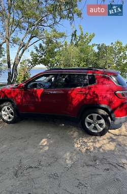 Внедорожник / Кроссовер Jeep Compass 2018 в 