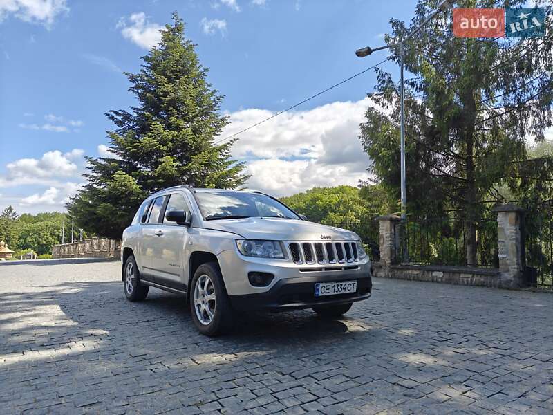 Позашляховик / Кросовер Jeep Compass 2011 в Чернівцях