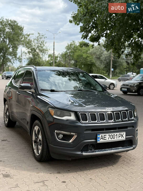 Внедорожник / Кроссовер Jeep Compass 2018 в 