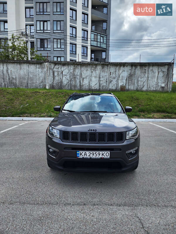 Внедорожник / Кроссовер Jeep Compass 2019 в 