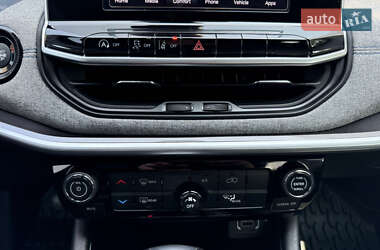 Внедорожник / Кроссовер Jeep Compass 2021 в 