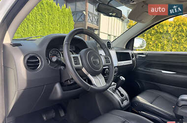 Внедорожник / Кроссовер Jeep Compass 2015 в 
