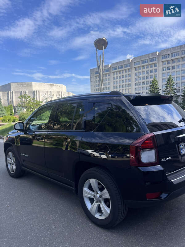 Внедорожник / Кроссовер Jeep Compass 2014 в Киеве