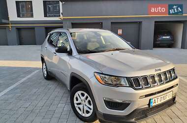 Внедорожник / Кроссовер Jeep Compass 2018 в 