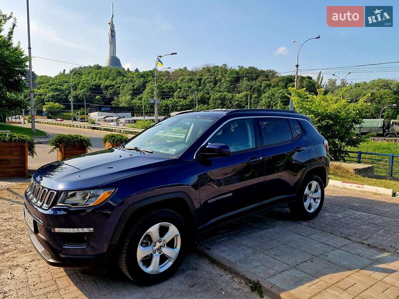 Внедорожник / Кроссовер Jeep Compass 2018 в 