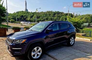 Внедорожник / Кроссовер Jeep Compass 2018 в 