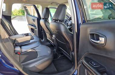 Внедорожник / Кроссовер Jeep Compass 2018 в 