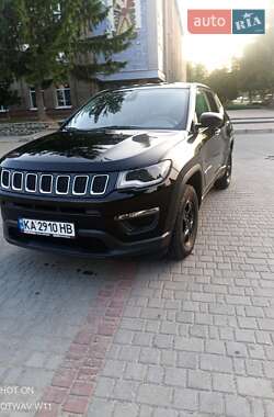 Внедорожник / Кроссовер Jeep Compass 2017 в 