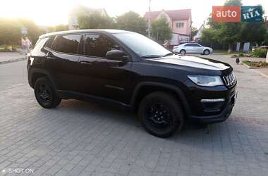 Внедорожник / Кроссовер Jeep Compass 2017 в 