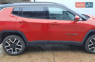 Внедорожник / Кроссовер Jeep Compass 2018 в 