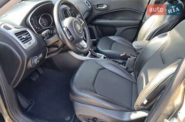 Внедорожник / Кроссовер Jeep Compass 2017 в 