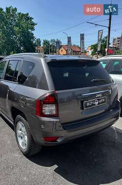 Позашляховик / Кросовер Jeep Compass 2014 в 