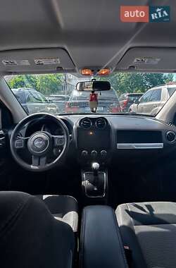 Позашляховик / Кросовер Jeep Compass 2014 в 