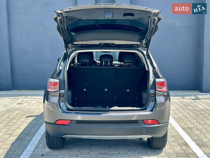 Внедорожник / Кроссовер Jeep Compass 2022 в Киеве